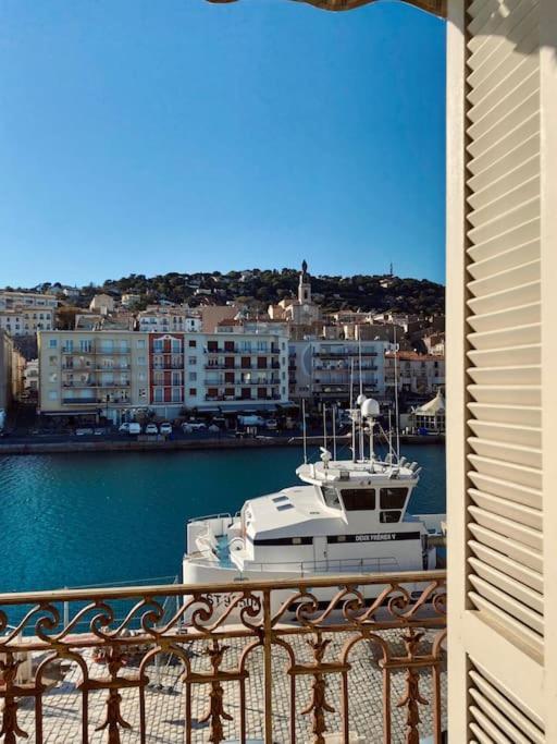 "Georgio" Grand Appartement Traversant Avec Vue Canal Et Parking Sète Exterior foto
